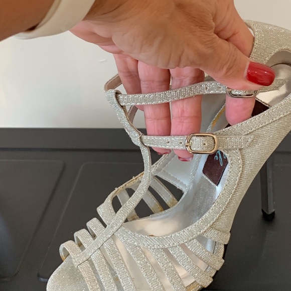 Evening wear sandals - Picture 2 of 5